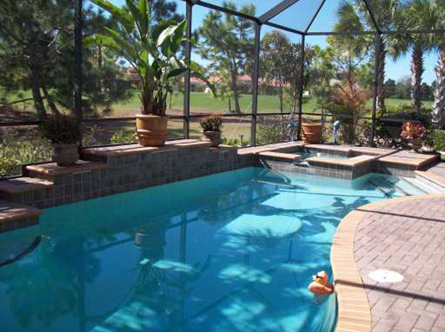 Zwembad met 6 persoons Jacuzzi